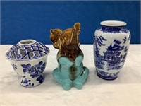 2 Blue Willow Vases 1 Elephant