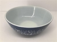 Lg Blue pattern Pyrex mixing bowl  Nice shape