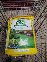 5- 13lb bags Expert Gardner weed & feed lawn
