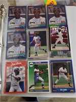 FOLDER OF BASEBALL CARDS