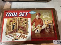 KIDS TOOL BOX