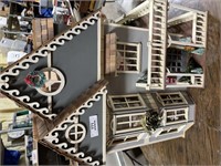 LG Doll House w/all the fixings NICE!