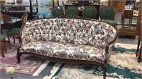 LARGE VICTORIAN PARLOR SOFA W TUFTED FABRIC
