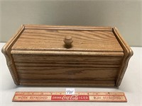 WONDERFUL SOLID OAK STORAGE BOX