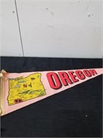 Vintage 25.5 x 8.5 in Oregon souvenir flag