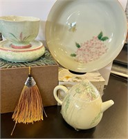 Chinese Porcelain Tea Cup Set