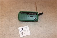 Wind up radio and phone charger