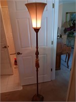 Nice floor lamp, 71 inches tall.