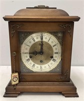 Urgos Wood Case Mantel Clock