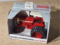 Ertl IH Hydro 100 ROPS 1/16 NOS in Orig box