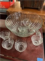 Anchor hocking punch bowl set with 21 cups