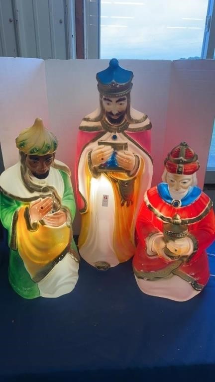 3 Wise Men light up blow molds, Range in size