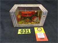 1/16 Scale McCormick Farmall M Tractor & Accessori