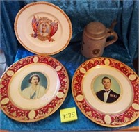 M - LOT OF COLLECTIBLE PLATES & STEIN (K75)