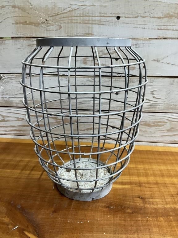 WIRE CANDLE HOLDER  11"
