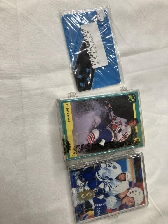 Hockey trading cards and knife