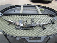 Pearson Flame Compound Bow w/2 Arrows