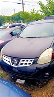 NISSAN ROGUE 2012. STARTS AND DRIVES. NEEDS WORK