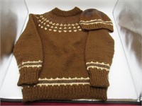 VINTAGE LADIES SIZE SMALL HAND KNIT SWEATER /HAT