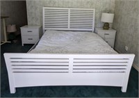 KING SIZED BED, HEAD FOOT RAILS AND MATTRESS