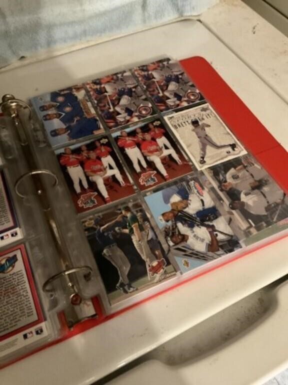 96 baseball cards including ryne, Sanberg,