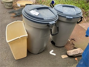 RUBBERMAID GARBAGE CANS AND MORE