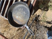 Cast Iron Fry Pan