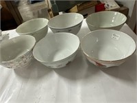 Six oriental bowls
