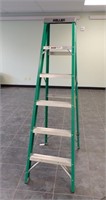 KELLER 6' FIBERGLASS STEP LADDER