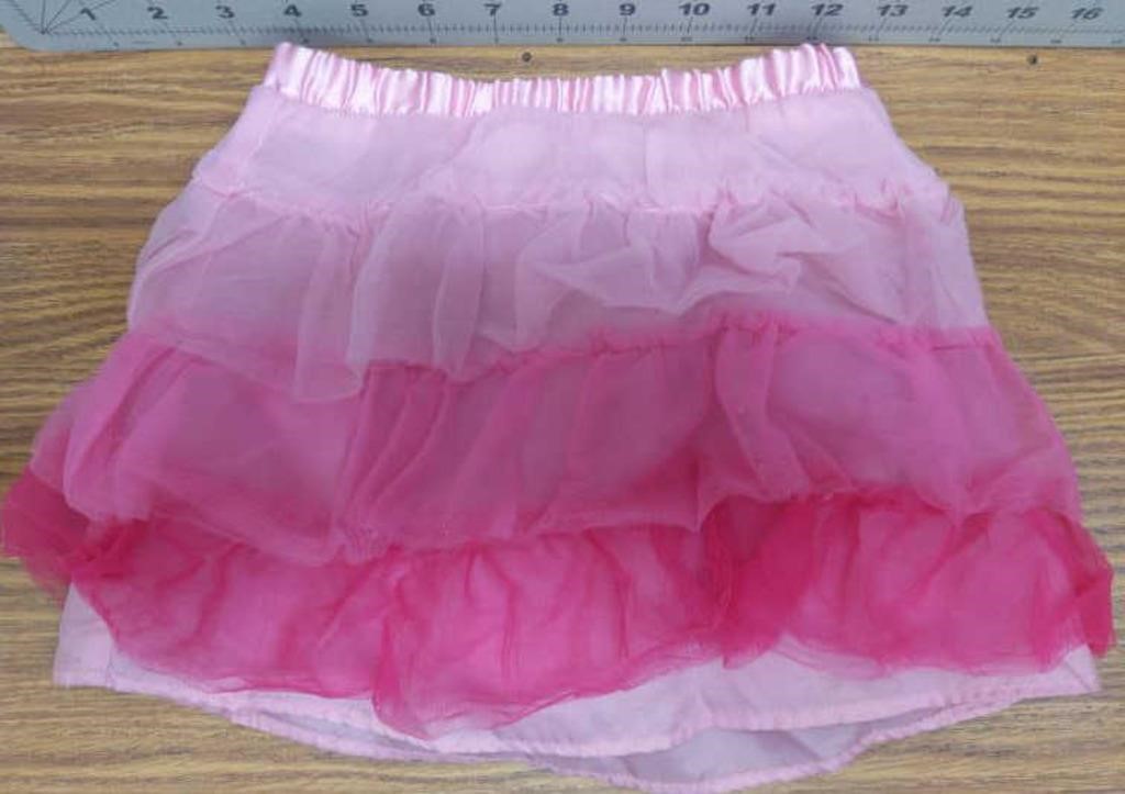 Byer California little girl size 5 skirt