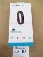 New Fitbit Alta Fitness Tracker Size L