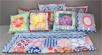 Sz Q Handmade Quilt & Pillows / 8 pc