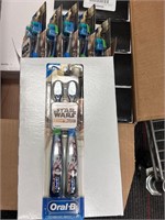 A Box Of 6x Pairs Of New Oral B Toothbrushes