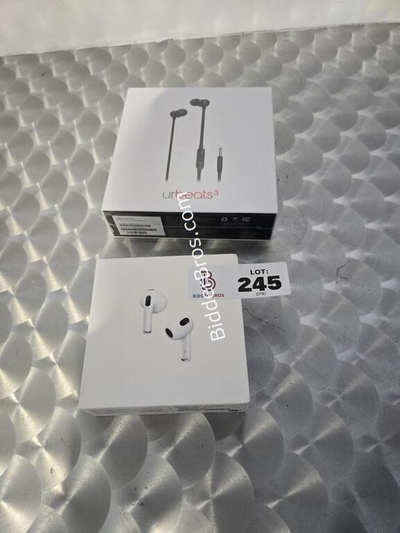 Apple Airpods 3rd Gen NEW + UrBeats3 NEW