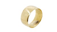Yellow gold ring (7.5mm band)