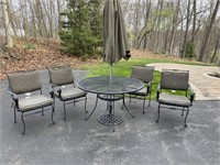 WROUGHT IRON TABLE, UMBRELLA & STAND WITH 4 CHAIRS