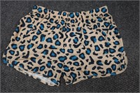 Serra Animal Print Women's Shorts Size Large