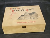 VTG Linens in Das Alte Kessler Haus Hinged Box