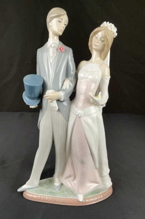 Retired Lladro Wedding Figurine