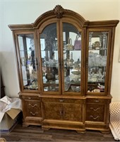 MAGNIFICENT AMERICAN DREW CHINA CABINET