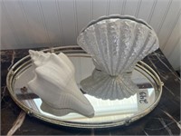 Mirror tray with glass seashells