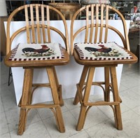 Pair of swiveling barstools w/ rooster cushions
