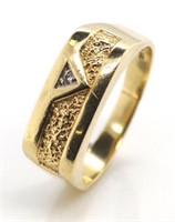 Vintage 9ct yellow gold and diamond ring