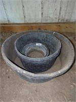 Rubber Feed Pans / Tubs