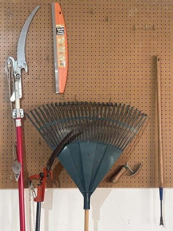 Yard Tools - Peg Board Not Included
