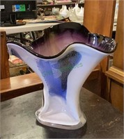 Large handkerchief design art glass vase from