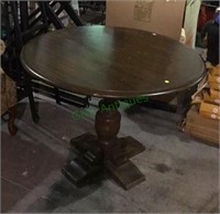 Hardwood round pedestal table with lever flip