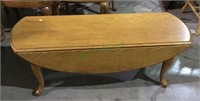 Oak Queen Anne style drop leaf coffee table