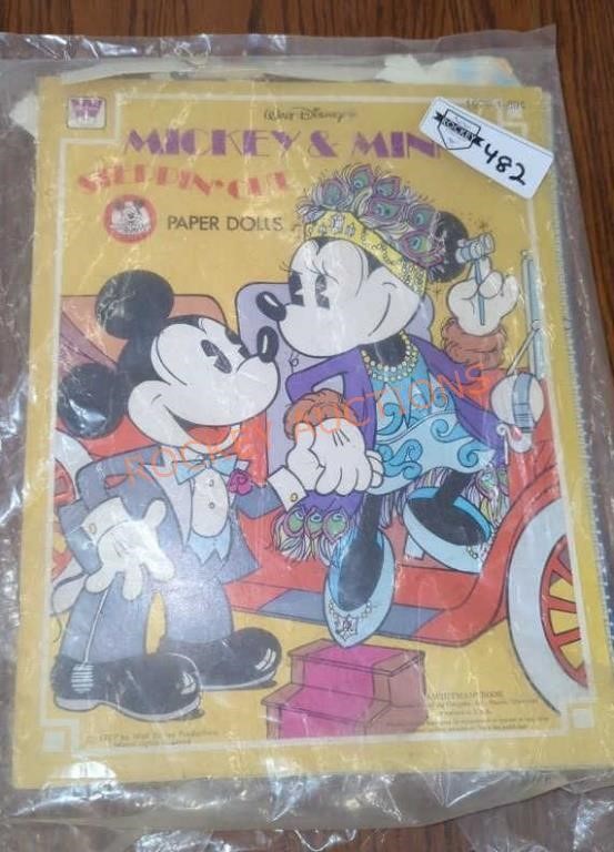 Vintage Disney Micky and Minnie mouse paper dolls