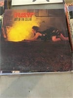Ratt out of the cellar record